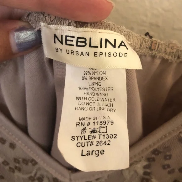 Sequin and Lace V-Neck Camisole Women's Size Large - Picture 5 of 5